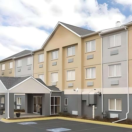 Dubuque Inn & Suites Extérieur photo