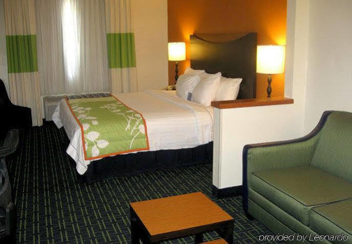 Dubuque Inn & Suites Extérieur photo